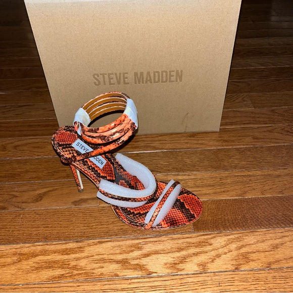 Steve Madden Orange Snake Print Exotica Ankle Wrap Sandals Women’s Size 8.5 - Picture 3 of 10